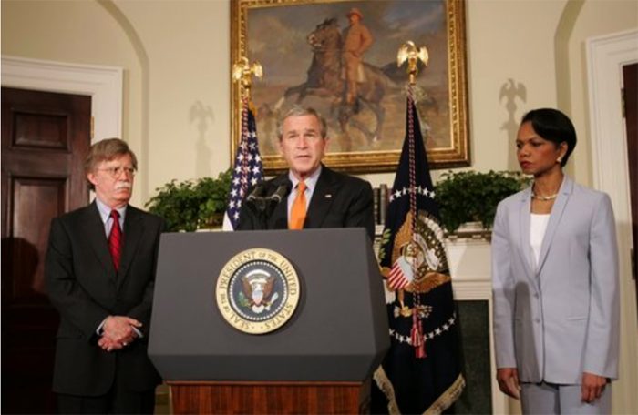 ブッシュ大統領とライス国務長官は韓国産業銀行の申出を承認し、リーマン・ブラザーズへの救済策をストップしていた