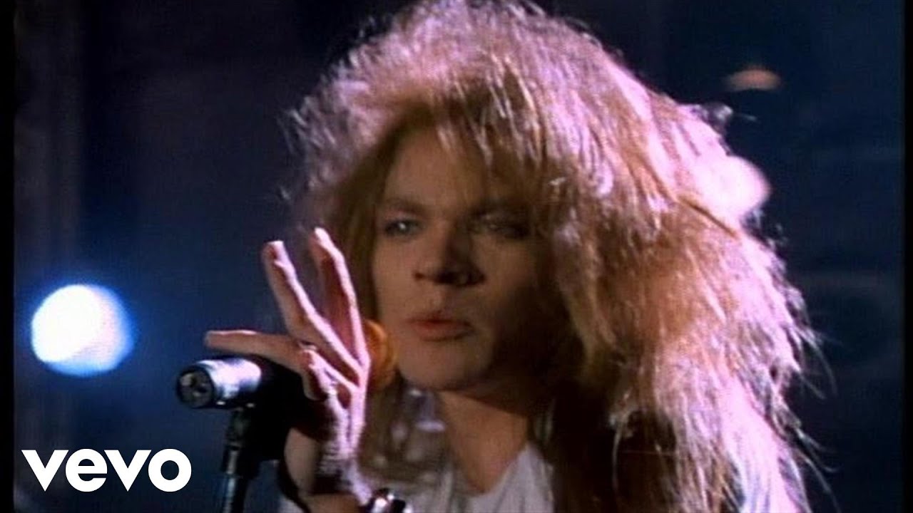 Guns N' Roses - Welcome To The Jungle (Official Music Video) - YouTube