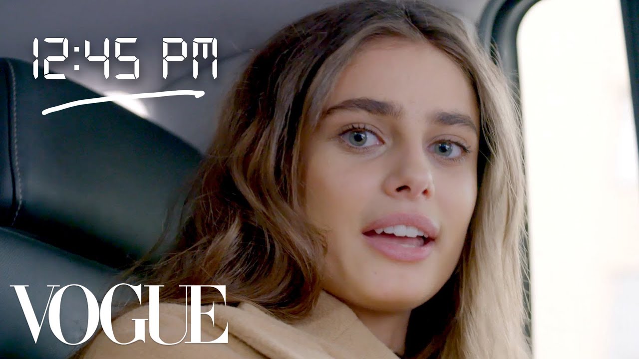 Taylor Hill: My Day At Fashion Week | Diary Of A Model | Vogue - YouTube