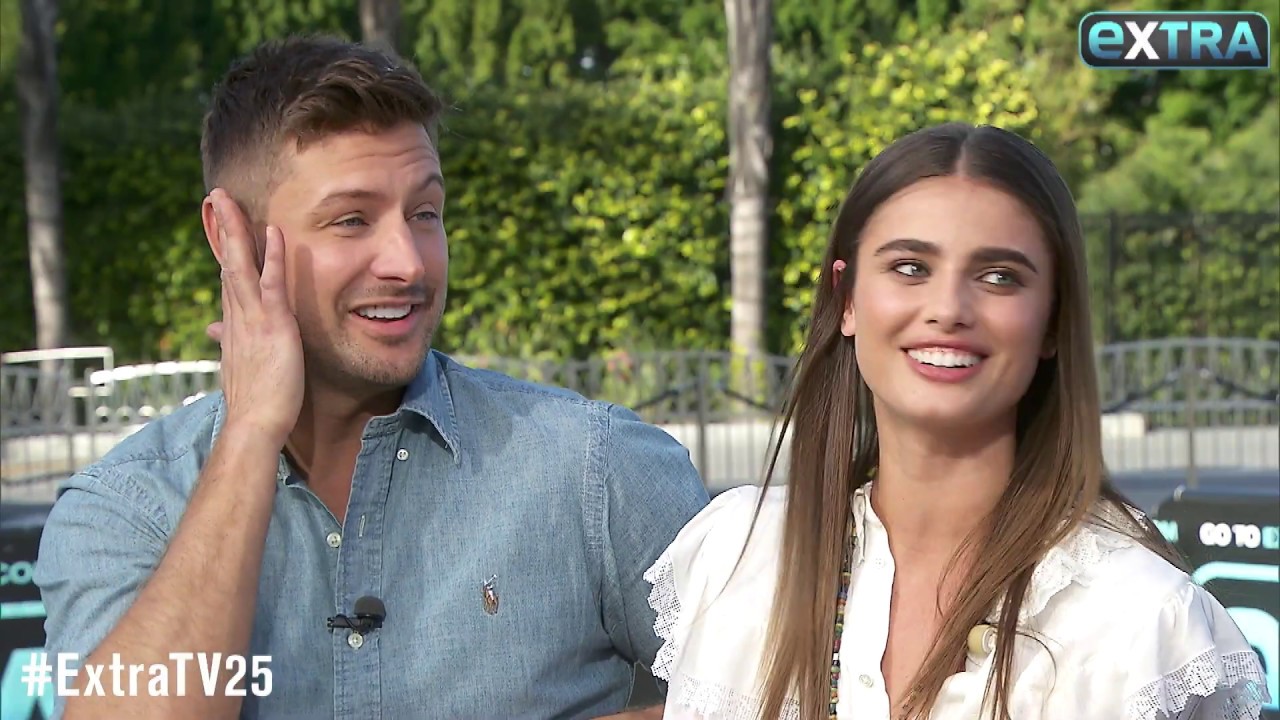 Taylor Hill & BF Michael Stephen Shank Take Our Couples Quiz - YouTube