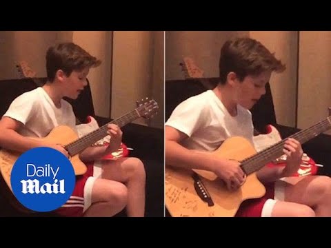 Cruz Beckham warms up his vocals with Justin Bieber hit - YouTube