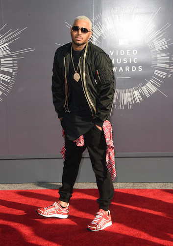 立派な 私服 Chris Brown ファッション ジャズナーテモ