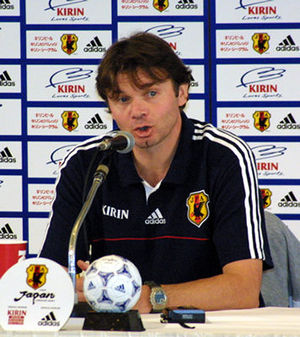 2002年サッカー日韓W杯の代表監督として活躍