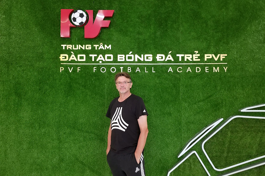 2017年から「PVFフットボールアカデミー」で、ベトナム・サッカーの育成指導
