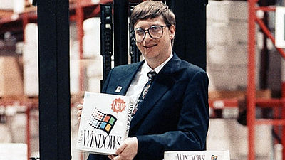 1985年、家庭用PC「Windows」を開発