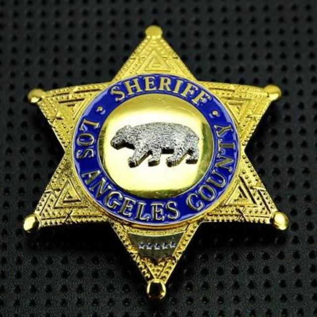 2011年11月にロサンゼルス郡警察が再捜査を開始
