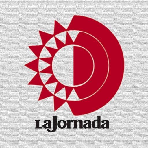 メキシコの新聞「ラ・ホルナダ」で報道写真とレポートの仕事をしている