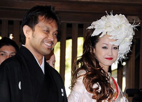2009年1月にクリエイターの高城剛と結婚も2013年12月に離婚