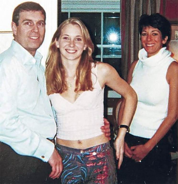 2001年頃からアンドルー王子とジェフリーエプスタインによる、少女たちとの接触が確認されている