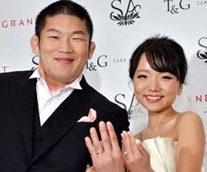 2013年7月には元々ファンだった林明日香と結婚