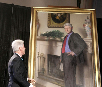 ビルクリントンの肖像画にモニカルインスキーの影