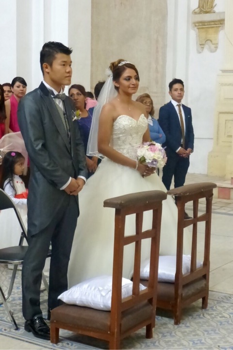 2015年10月にメキシコの教会にて結婚式を挙げた