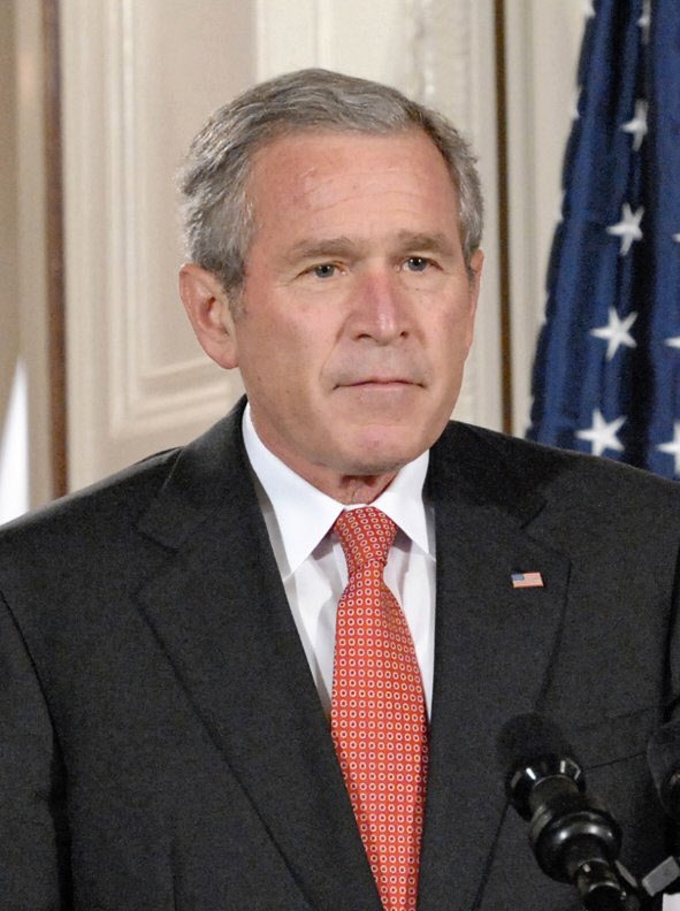 ブッシュ大統領の任期：8年（2001年1月20日-2009年1月20日）