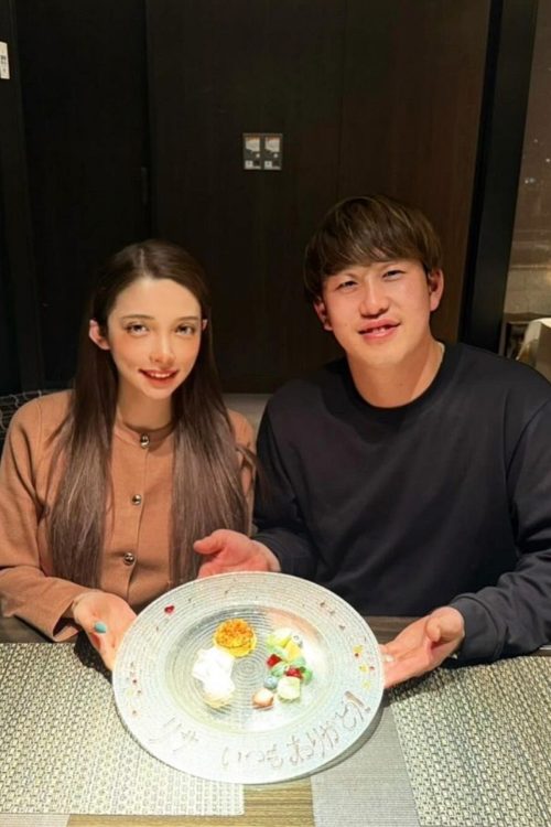 離婚を発表