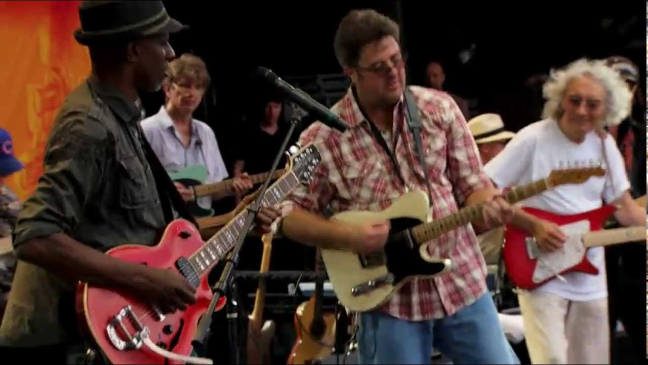 Eric Clapton - Lay Down Sally (Live) - YouTube