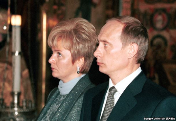 2013年6月6日プーチン大統領とリュドミラさんが離婚を発表！