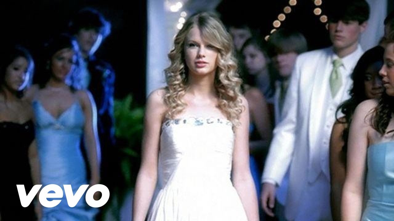 Taylor Swift - You Belong With Me - YouTube