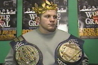 2000年にリングスの王座（初代ヘビー級・無差別級）に輝く