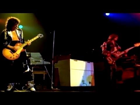 Led Zeppelin - Black Dog (Live at Madison Square Garden 1973) (Official Video) - YouTube