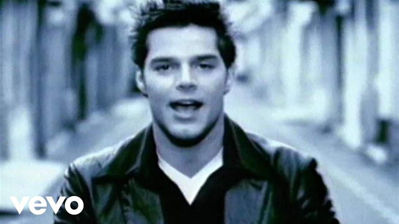 Ricky Martin - María (Spanglish Video Remastered) - YouTube