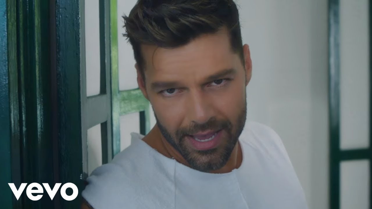 Ricky Martin - La Mordidita ft. Yotuel (Official Video) - YouTube