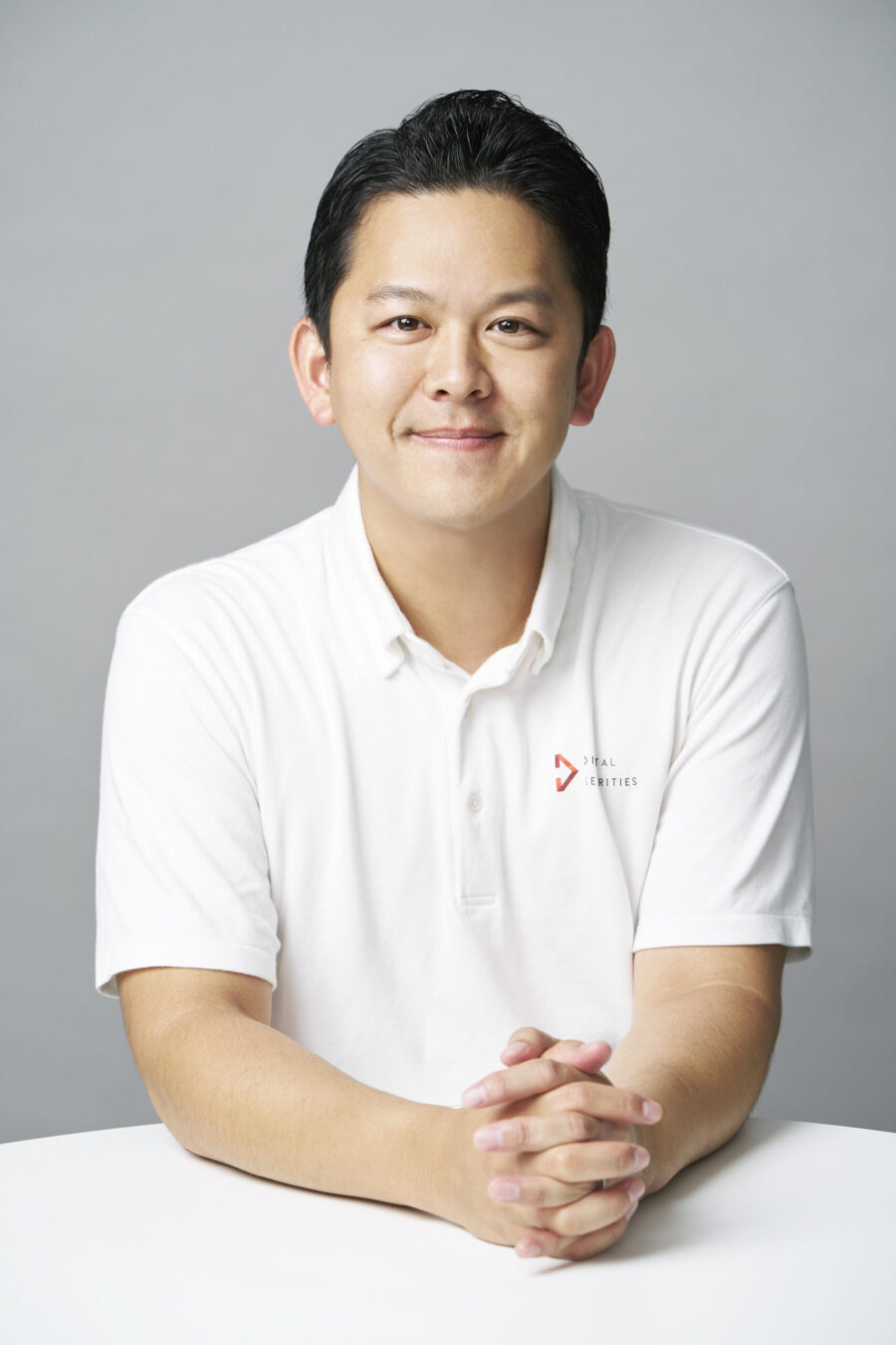 加藤シルビアの旦那は実業家の山本浩平