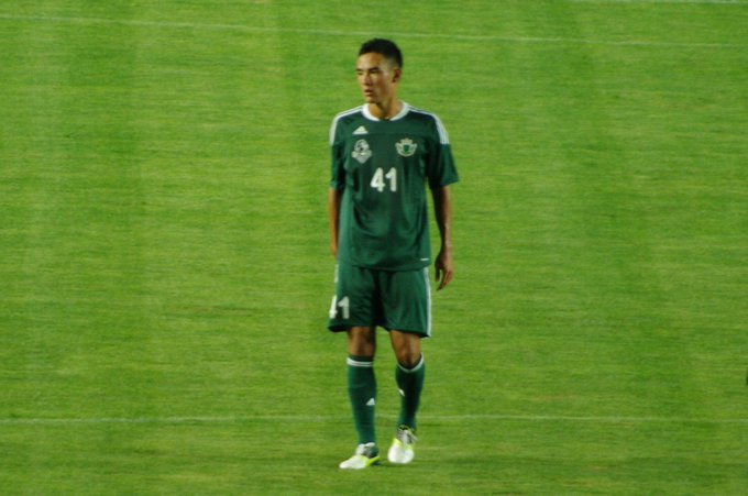 息子・宮澤勇樹は海外でサッカーをプレーしている