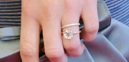 2014年2月に結婚、ダイヤの指輪をプレゼントされた