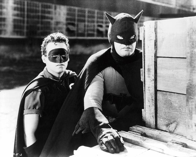 『バットマン・アンド・ロビン』 (1949年の連続活劇)　ロバート・ローリー