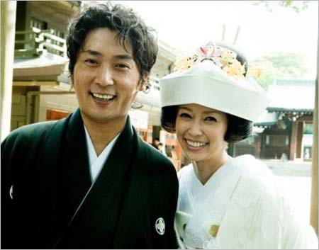 2011年3月8日、結婚