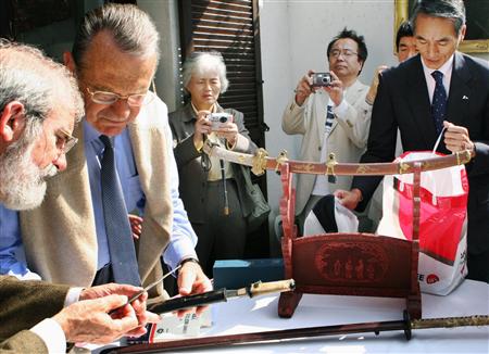 2007年9月に日本の幕臣とフランス軍人の子孫の対面が実現した