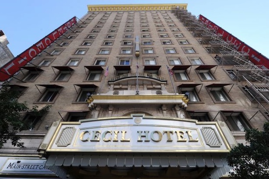 エリサ・ラムがロサンゼルス旅行で宿泊した「セシル・ホテル」