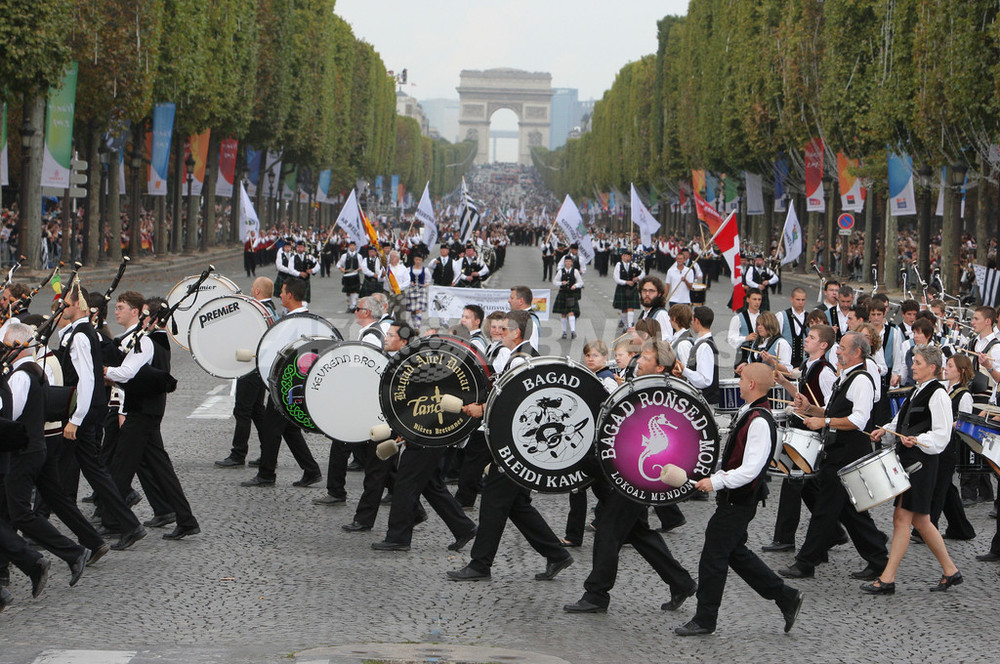 フランスでケルト文化の祭典「ブルターニュ祭」　写真10枚　国際ニュース：AFPBB News