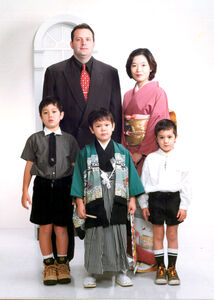 アメリカ人の父親と日本人の母親を持つハーフ