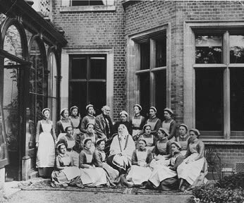 ナイチンゲール看護学校では多くの看護婦を教育した