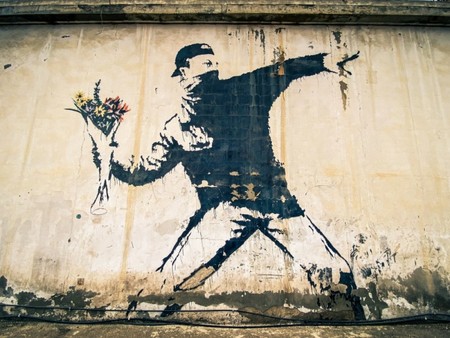 「花束を投げる男」 