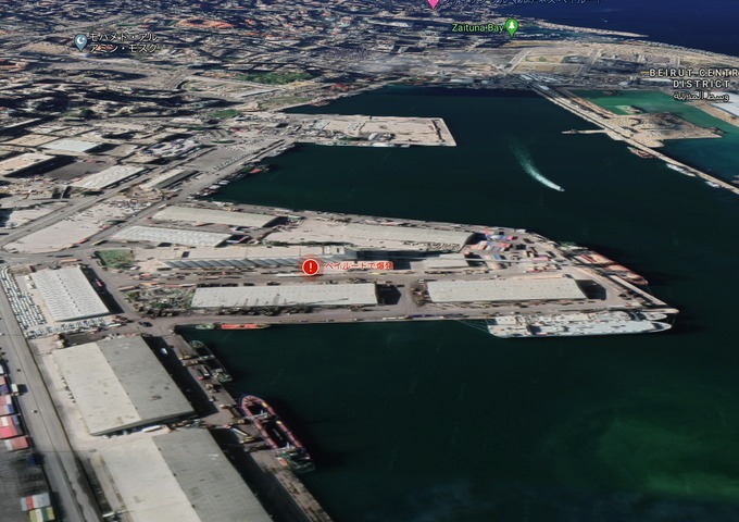 ベイルート港湾地区の倉庫で爆発が起こった