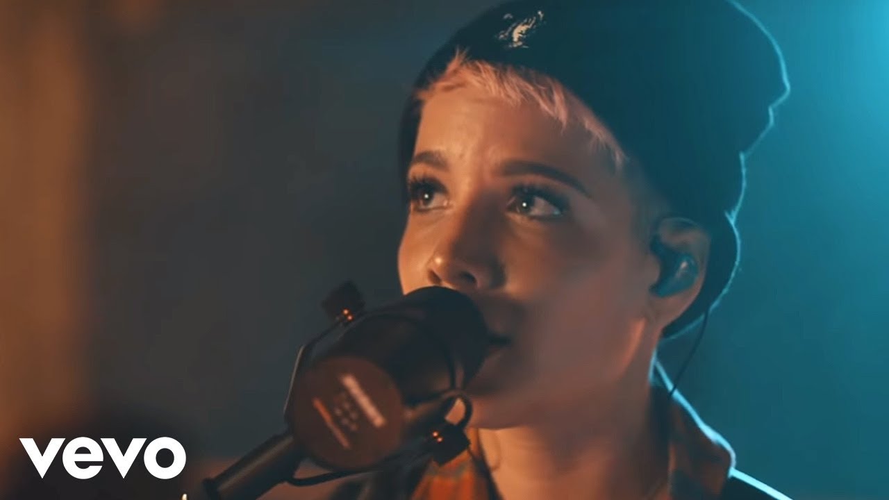 Halsey - Eyes Closed (Stripped) - YouTube