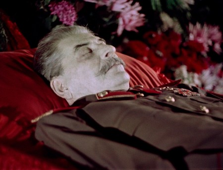 棺の中のヨシフ・スターリン