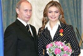 プーチンとの子供を妊娠