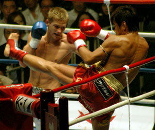 『K-1 WORLD MAX 2007』準決勝で魔裟斗と対戦