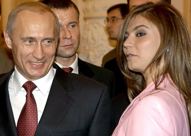 プーチン大統領とアリーナ・カバエワさん