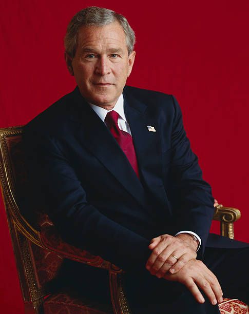 当時のアメリカ大統領はジョージ・W・ブッシュ