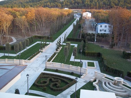 プーチン大統領の自宅の庭園