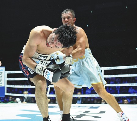 村田諒太選手がダウンする瞬間