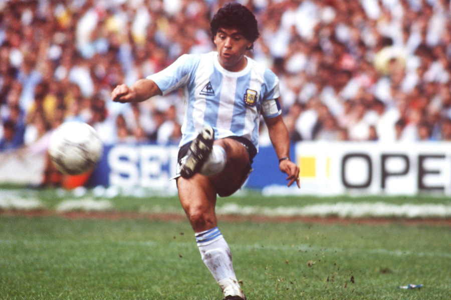「英雄」と呼ばれた元アルゼンチン代表のサッカー選手