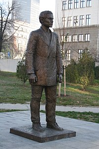 2015年、セルビアではガヴリロ・プリンツィプは「解放の英雄」として銅像化されている