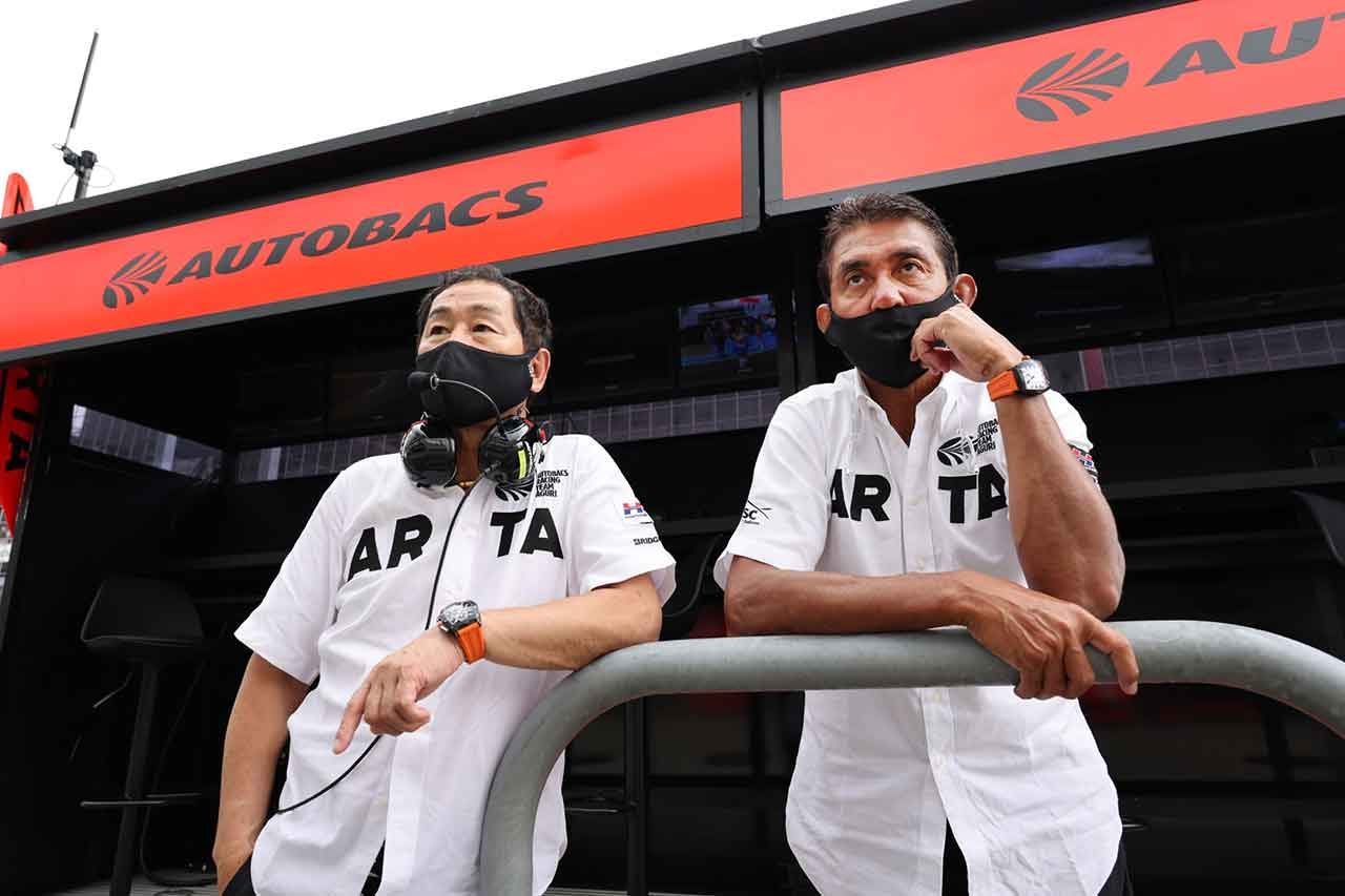 1997年からオートバックスと提携して発足した「ARTA（AUTOBACS Racing Team AGURI）」