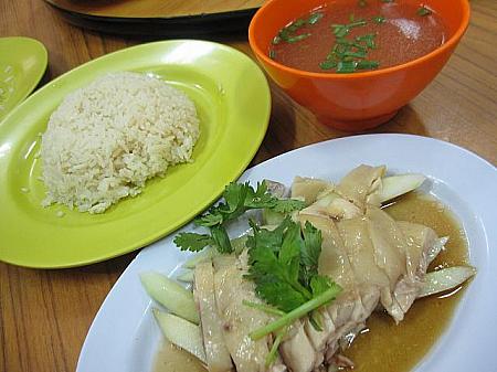 昼食：チキンライス・野菜炒め・魚スープ