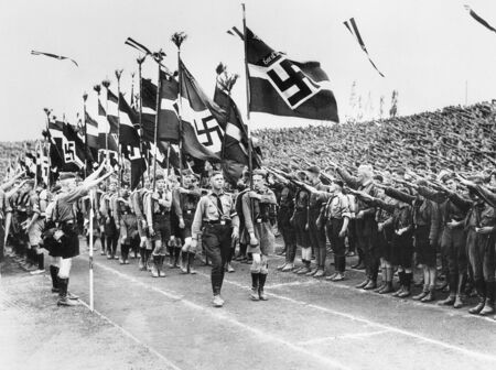 第一次世界大戦の賠償金への反発を力にして躍進したナチスドイツ